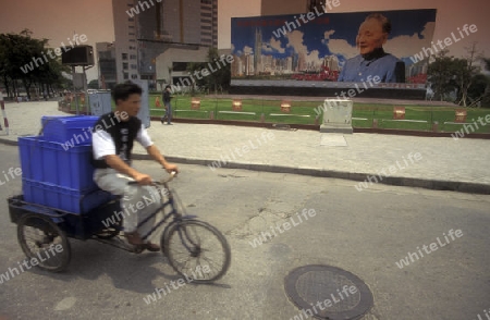 a transport in the city of Shenzhen north of Hongkong in the province of Guangdong in china in east asia. 