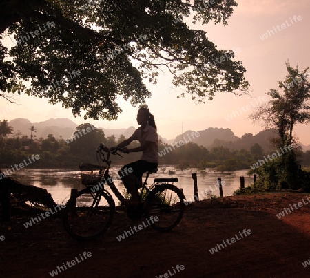 Die Landschaft am Xe Bang Fai River beim Dorf Mahaxai Mai von Tham Pa Fa unweit der Stadt Tha Khaek in zentral Laos an der Grenze zu Thailand in Suedostasien.