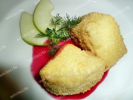 ?berbackener Camembert als Vorspeise