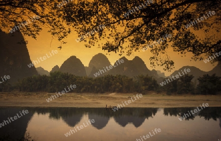 the landscape at the Li River near Yangshou near the city of  Guilin in the Province of Guangxi in china in east asia. 