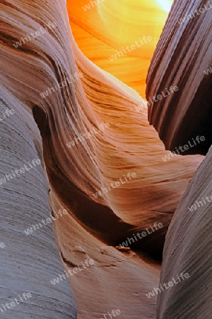 Gesteinsformen, Farben und Strukturen im Antelope Slot Canyon, Arizona, USA