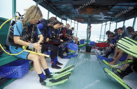 
Eine Tauchschule an der Insel Velavaru im Southmale Atoll auf den Inseln der Malediven im Indischen Ozean. 