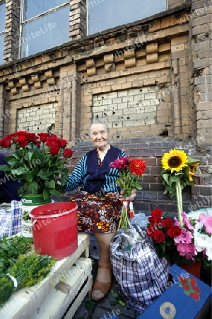 The Flower Market in the old City of Warsaw in Poland, East Europe.