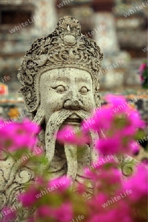 Die Tempelanlage des Wat Arun in Banglamphu in Bangkok der Hauptstadt von Thailand in Suedostasien.  