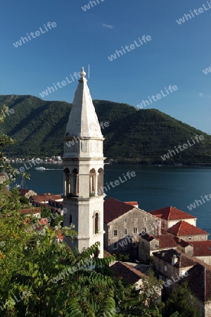 Die Altstadt von Persat in der inneren Bucht von Kotor in Montenegro im Balkan am Mittelmeer in Europa.