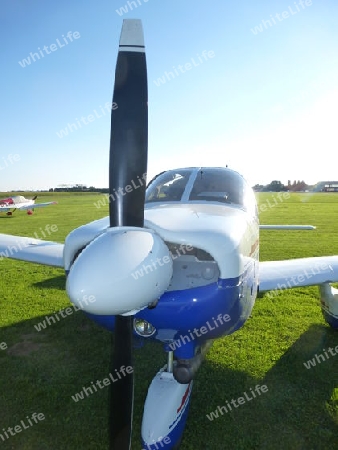 Piper PA28 Front