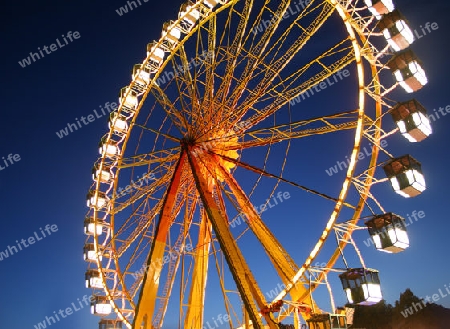 Riesenrad am Abend