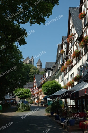 Hessen, D.Braunfels: Blick von der Altstadt zur Burg.