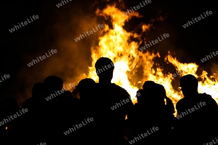 Osterfeuer  - Volkssitte um den Winter zu vertreiben