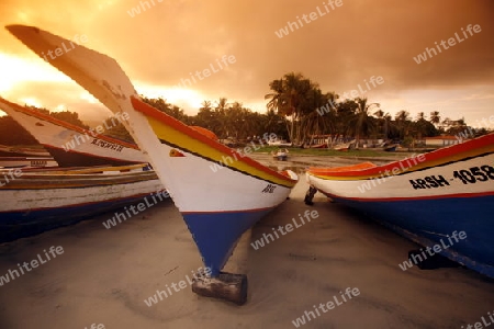 Suedamerika, Karibik, Venezuela, Isla Margarita, Ostkueste, El Tirano, Fischerdorf, Strand, Beach, Fischerboot, Boot, Holzboot, Landschaft, Stimmung