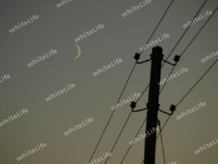 Mond und Strom