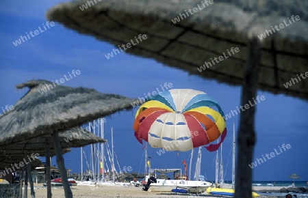 Afrika, Tunesien, Monastir
Ein Strand bei der Kuestenstadt Monastir in Central Tunesien. (URS FLUEELER)






