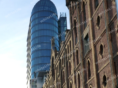 Medienhafen D?sseldorf / Fassade der alten M?lzerei