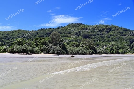 Sunny day beach view on the paradise islands Seychelles.