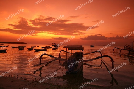 Asien, Suedost, Indonesien, Bali, Nusa Lembongan, Insel, Strand, Landschaft, Meer,  Abend, Stimmung, Sonnenuntergang,  (Urs Flueeler) 