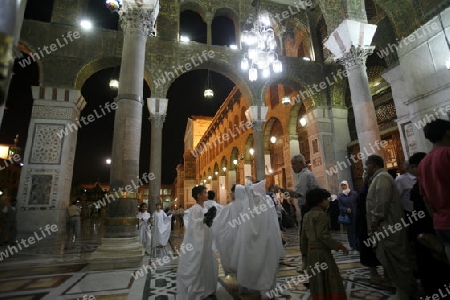 Asien, Naher Osten, Syrien, Damaskus,   Der Innenhof der  Omaijad Moschee im Souq und Altstadt von Damaskus in der Hauptstadt von Syrien. 