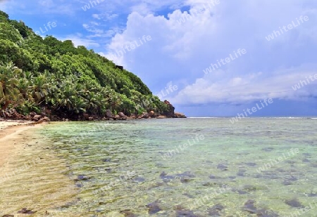 Sunny day beach view on the paradise islands Seychelles.