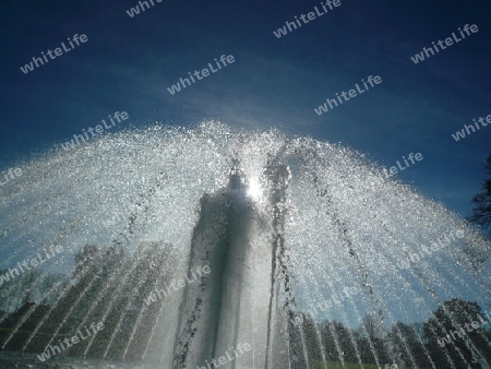 Springbrunnen, Sonne