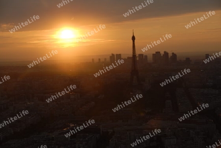 Eiffelturm im Sonnenuntergang