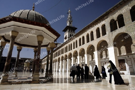 Asien, Naher Osten, Syrien, Damaskus,   Der Innenhof der  Omaijad Moschee im Souq und Altstadt von Damaskus in der Hauptstadt von Syrien. 