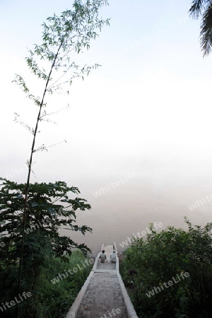 Die Landschaft am Mekong River in der Altstadt von Luang Prabang in Zentrallaos von Laos in Suedostasien.  