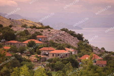 Europa, Osteuropa, Balkan. Montenegro, Skadar, See, Landschaft, Murici, Landwirtschaft, Bergdorf, Haus,