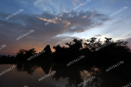 Die Landschaft am Xe Bang Fai River beim Dorf Mahaxai Mai von Tham Pa Fa unweit der Stadt Tha Khaek in zentral Laos an der Grenze zu Thailand in Suedostasien.