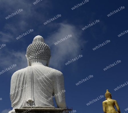 Der Grosse Buddha im Wat Chalong in den Bergen im sueden der Insel Phuket im sueden von Thailand in Suedostasien.