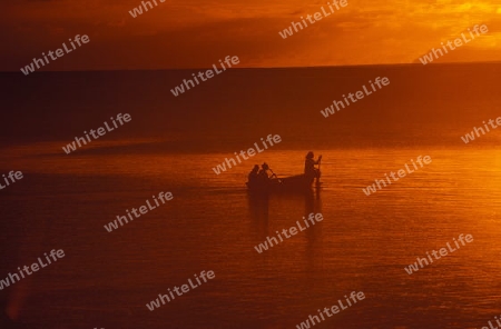 Eine Abendstimmung auf der Insel Praslin der Inselgruppe Seychellen im Indischen Ozean in Afrika.