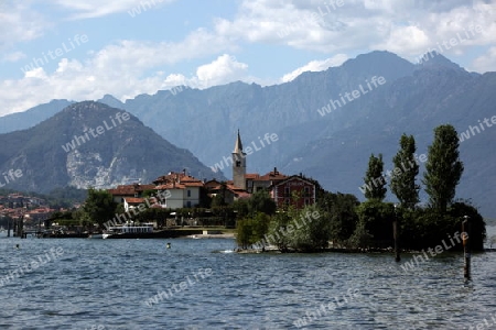 The isalnd of Isla Pescatori on the Lago maggiore in the Lombardia  in north Italy. 