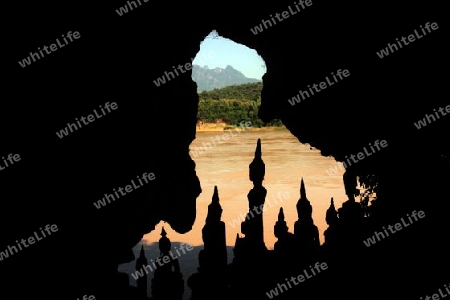 Die Pak Ou Hoehlen bei Luang Prabang in Zentrallaos von Laos in Suedostasien. 