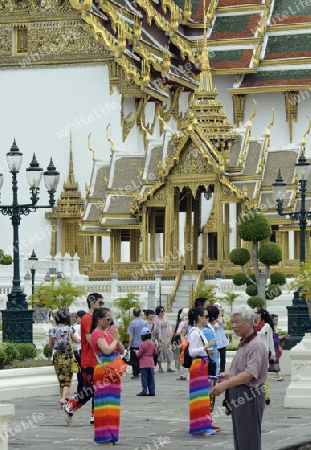 Die Tempelanlage des Wat Phra Kaew in der Hauptstadt Bangkok von Thailand in Suedostasien.