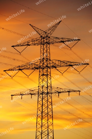 Power pole at sunset - Strommast bei Sonnenuntergang