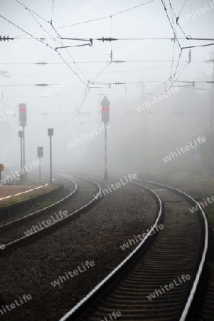 Nebel ?ber Bahngleisen