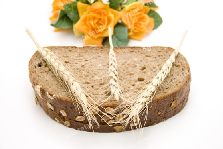 Vollkornbrot mit Weizen?hre