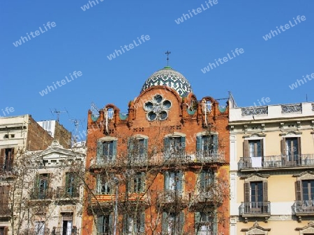 Haus mit Dachkuppel in Barcelona