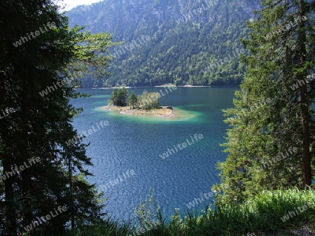 Eibsee mit Insel