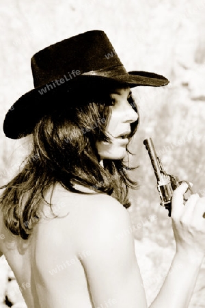 Cowgirl mit Colt