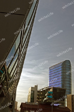 Medienhafen D?sseldorf-Haus vor dem Wind