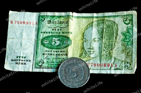 5 Deutsche Mark Banknote und M?nze