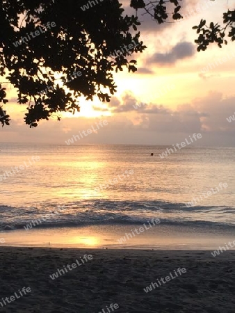 Sonnenuntergang am Strand