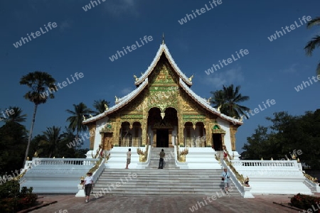 Der Koenigspalast in der Altstadt von Luang Prabang in Zentrallaos von Laos in Suedostasien.  