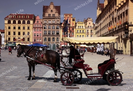 Der Stray Rynek Platz  in der Altstadt von Wroclaw oder Breslau im westen von Polen.