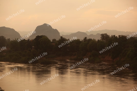 Die Landschaft am Xe Bang Fai River beim Dorf Mahaxai Mai von Tham Pa Fa unweit der Stadt Tha Khaek in zentral Laos an der Grenze zu Thailand in Suedostasien.