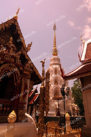 Der Wat Phra Kaew in der Altstadt von Chiang Rai in der Provinz chiang Rai im Norden von Thailand in Suedostasien.