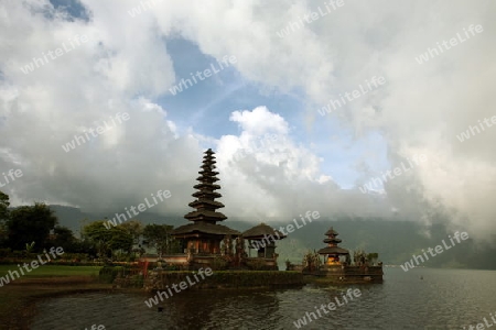 Asien, Suedost, Indonesien, Bali, Insel, Zentral Bali, Lake, Bratan, See, Tempel, Pura Ulun Danu, Landschaft,   (Urs Flueeler) 