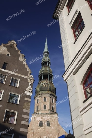 Europa, Osteuropa, Baltikum, Lettland, Riga, Hauptstadt, Altstadt, Rathausplatz, Petrikirche, Kirchturm
Die Petrikirche am Rathausplatz in der Altstadt von Riga der Hauptstadt von Lettland im Baltikum und Osteuropa.    