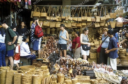 Der Kunsthandwerk Markt in Ubud in Zentral Bali auf der Insel Bali in Indonesien.