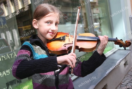 Strassenmusik in der Altstadt von Riga der Hauptstadt von Lettland