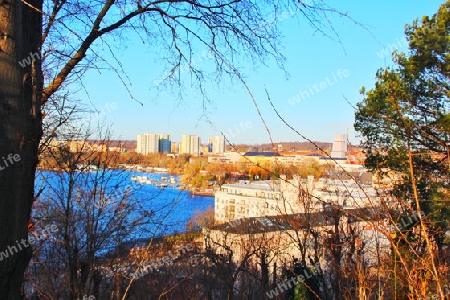 Blick auf die Havelbucht und auf den Turmneubau Garnisonkirche